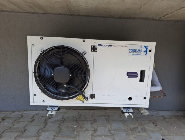 agregat carcasat exterior Camera frigorifica de congelare 3m x 2,5m x 2,20m